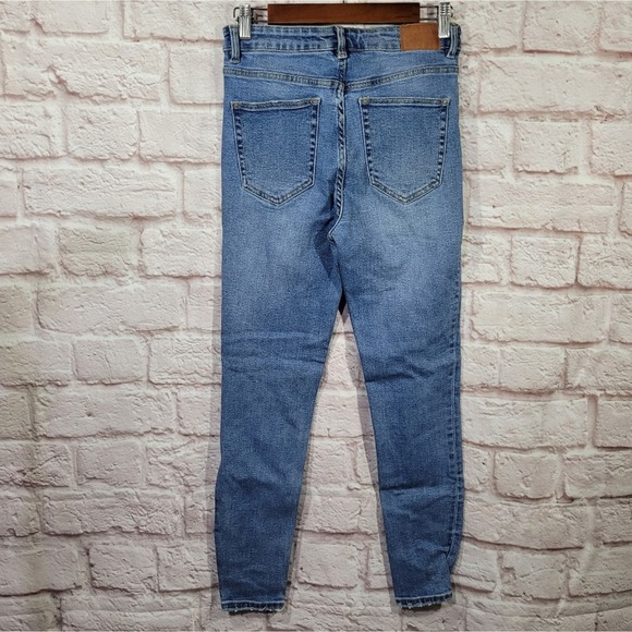 Zara High Rise Light Wash Distressed Skinny Jeans - Picture 6 of 9